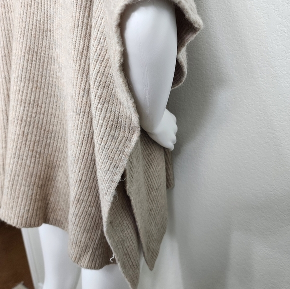 Loft Relaxed Medium Sleeve Turtleneck Poncho Tan Sweater Size M/L - Picture 6 of 10
